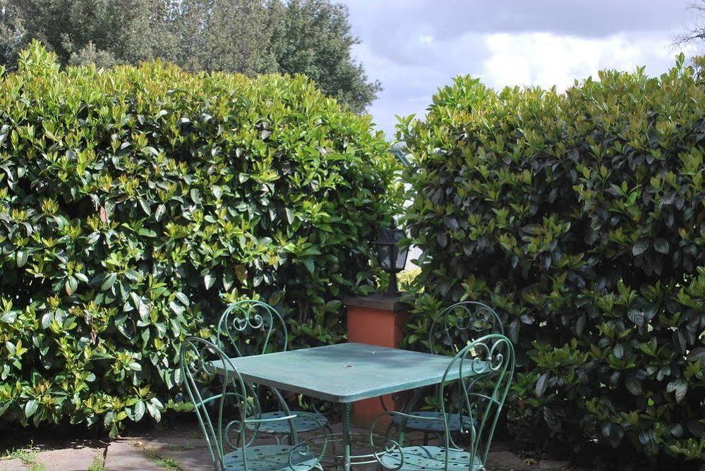 Casale Mostacciano 3* Roma