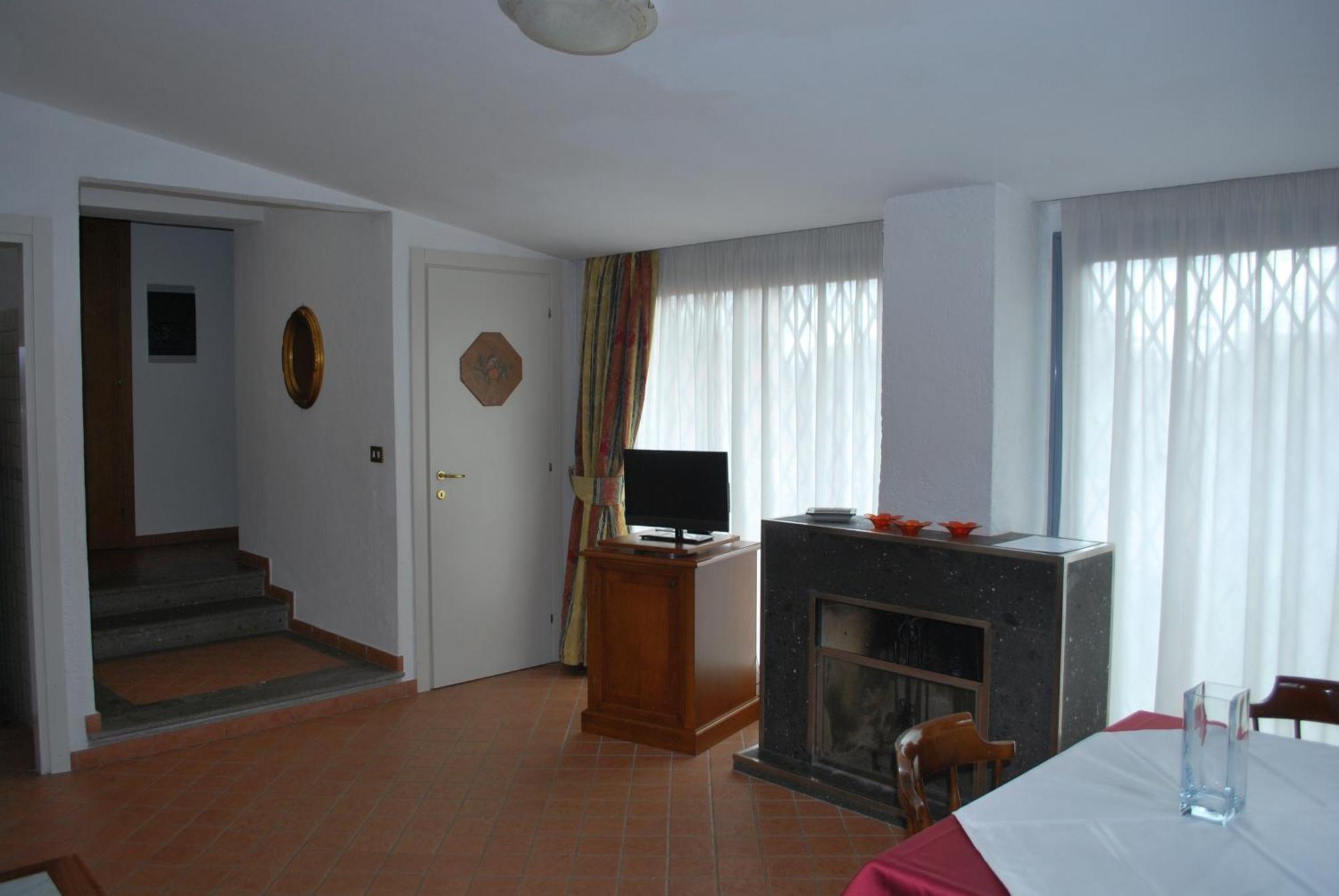 Apart-hotel Casale Mostacciano