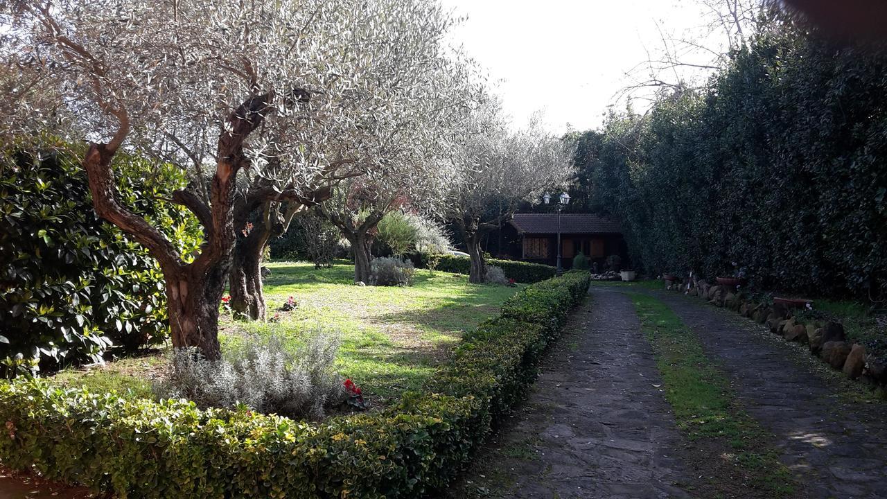 Casale Mostacciano 3* Roma