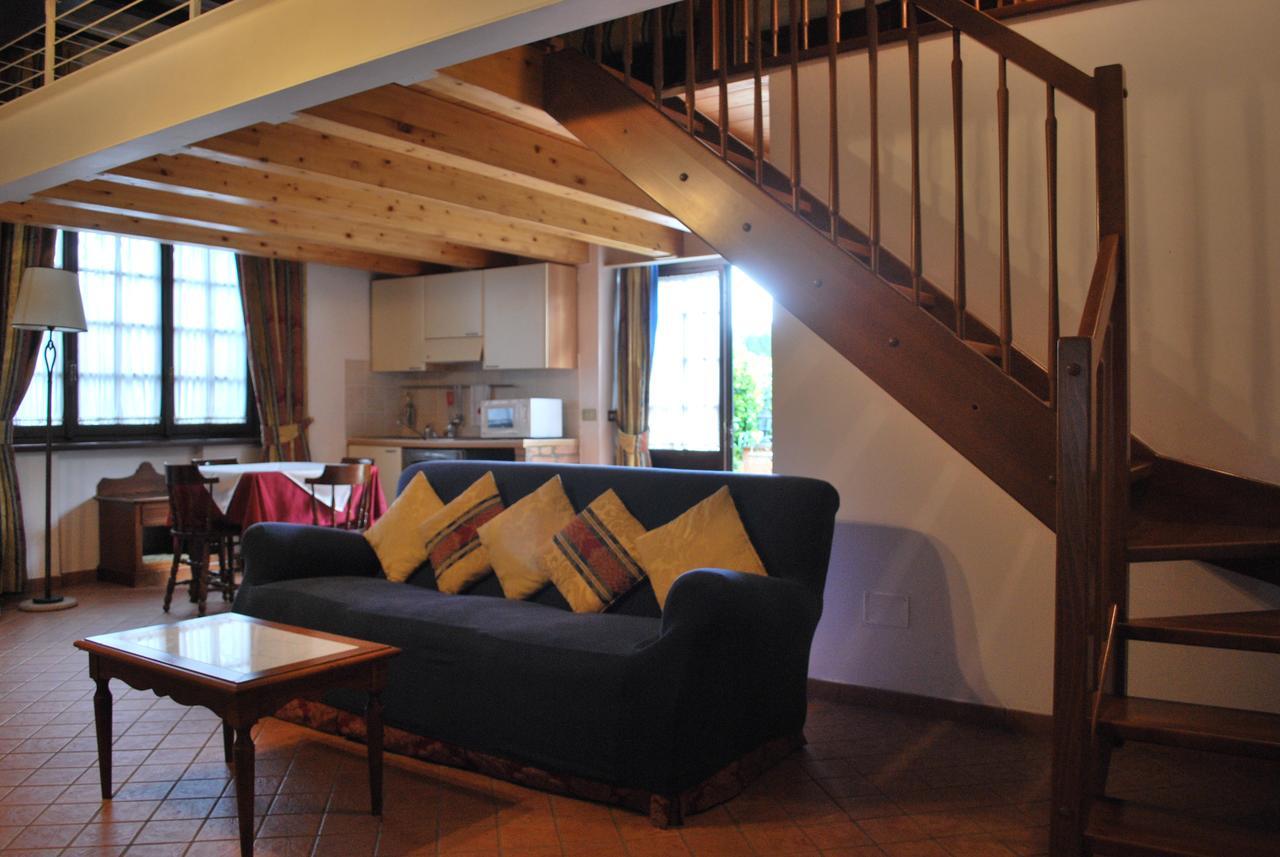 Casale Mostacciano 3* Roma