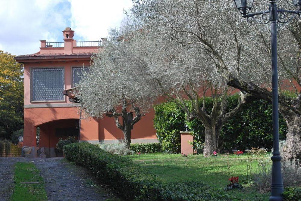 Casale Mostacciano 3* Roma