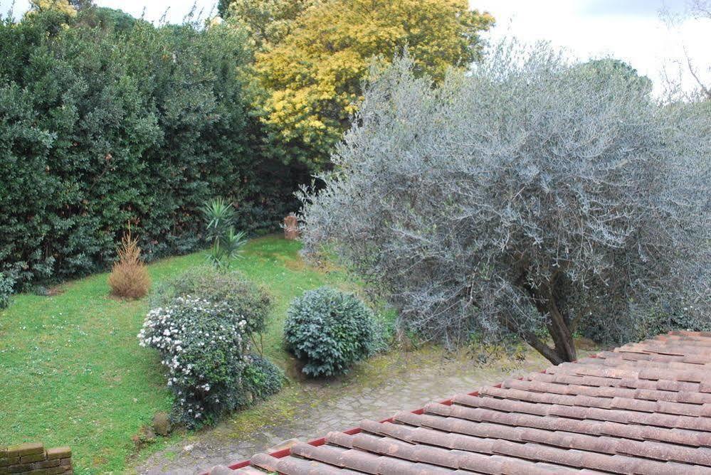 Casale Mostacciano 3* Roma